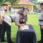 Kapolres Tanjab Timur Pimpin Upacara Serahterima Jabatan Kasat Pol Air Dan Kapolsek Kuala Jambi