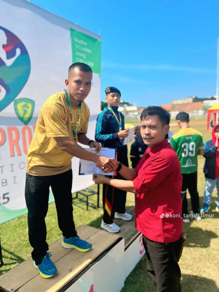 Ade Mardian Syahputra, S. Or Guru SDN 165/X Catur Rahayu Sumbang Empat Medali Untuk Tanjab Timur